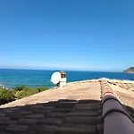 Spacious With Pool And Sea Views 度假居 Villanova
