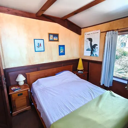 Spacious With Pool And Sea Views *