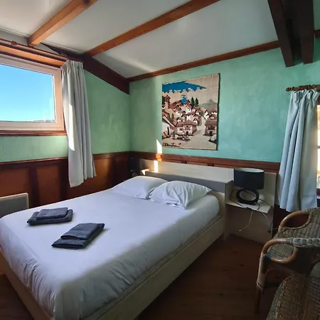 Tatil Evi Spacious With Pool And Sea Views