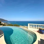 Holiday home Spacious With Pool And Sea Views *