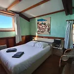 Holiday home Spacious With Pool And Sea Views