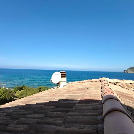 Spacious With Pool And Sea Views Ferienhaus Villanova