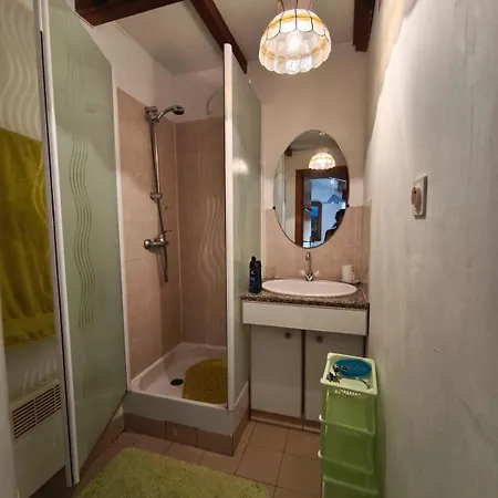 Spacious With Pool And Sea Views *