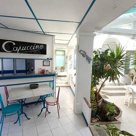 Semesterbostad Spacious With Pool And Sea Views Villanova