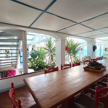 Semesterbostad Spacious With Pool And Sea Views Villanova