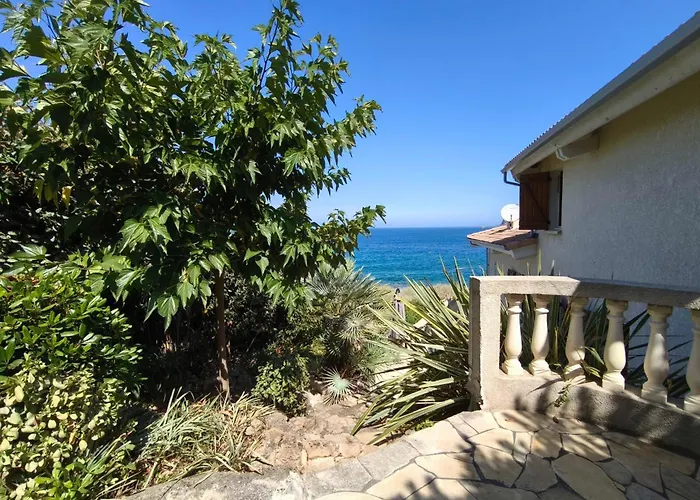 Ferienhaus Spacious With Pool And Sea Views *