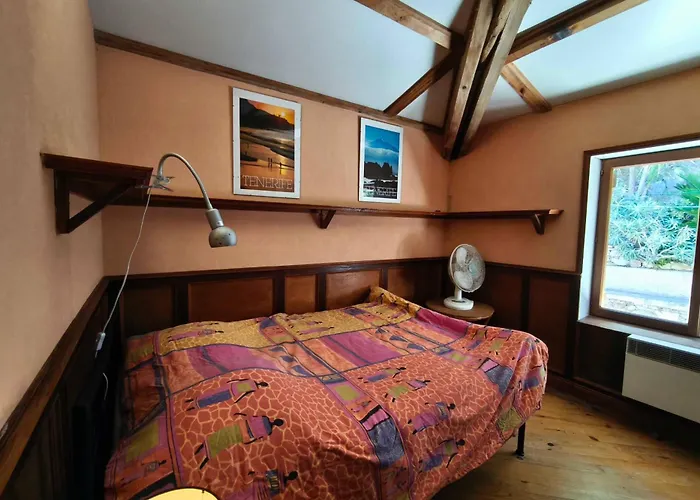 Ferienhaus Spacious With Pool And Sea Views *