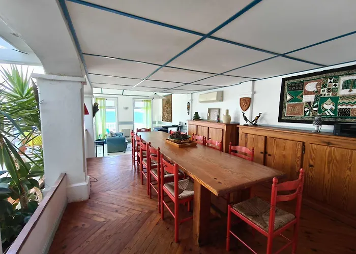 Spacious With Pool And Sea Views Villanova